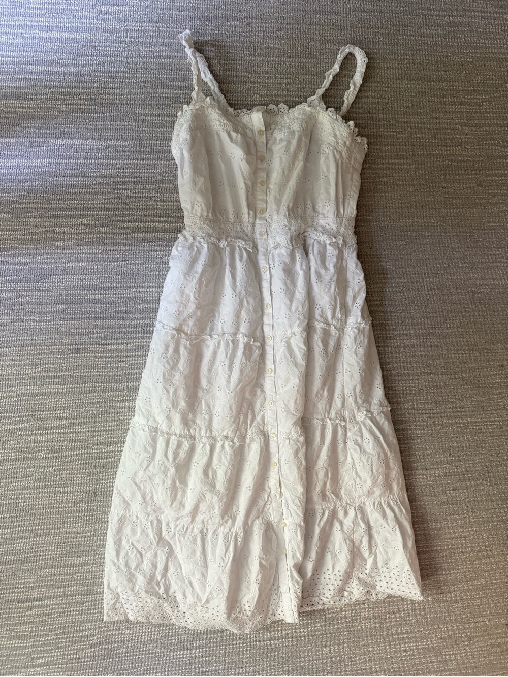 Gap Doen White Eyelet Smocked Midi Dress size Small - Picture 3 of 5